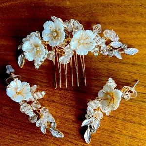Wedding hair comb and matching earrings, ivory with crystals